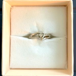 1/8th carat diamond heart ring, white gold 10k